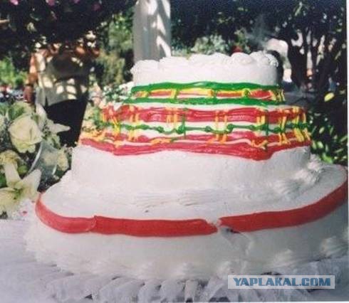 Самые (не)удачные  торты к свадебному столу
