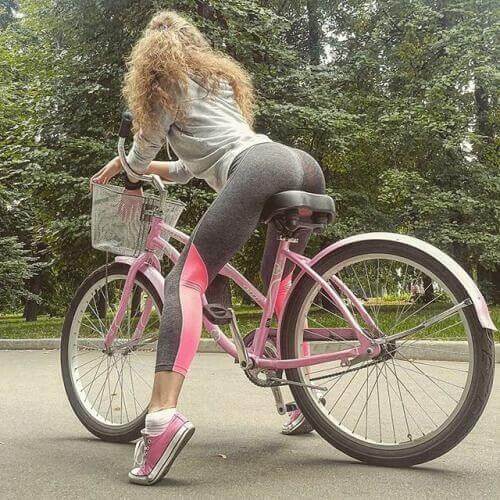 Лучший друг девушки - велосипед!