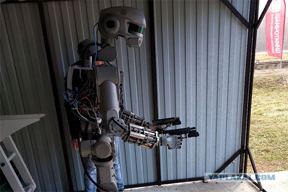 Свежее от Boston Dynamics (2 видео)