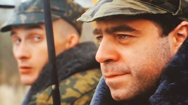 Сотни дагестанцев собрались у аэропорта в Каспийске — там должен приземлиться рейс из Израиля