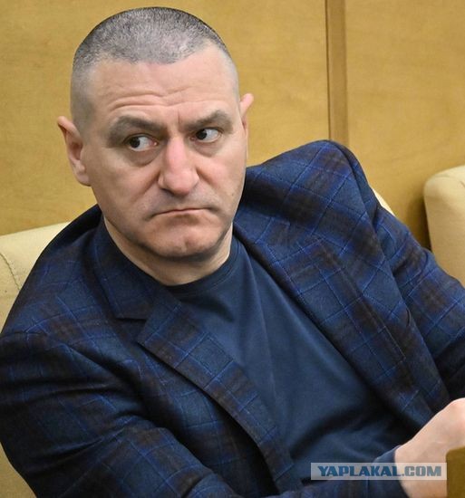 «На кого замахнулись?»: после «рожалки» депутат обозвал россиянок «чучелами»Депутат Ильтяков назвал чучелами россиянок, желающих сделать аборт