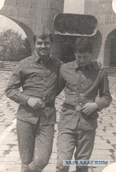 А давайте в честь праздника, выкладывать свои армейские фотки уважаемые яповцы