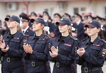 Участковый запихнул капитана в багажник, вывез в лес и изнасиловал