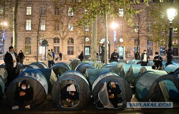 Каратели тоталитарного режима Макрона
