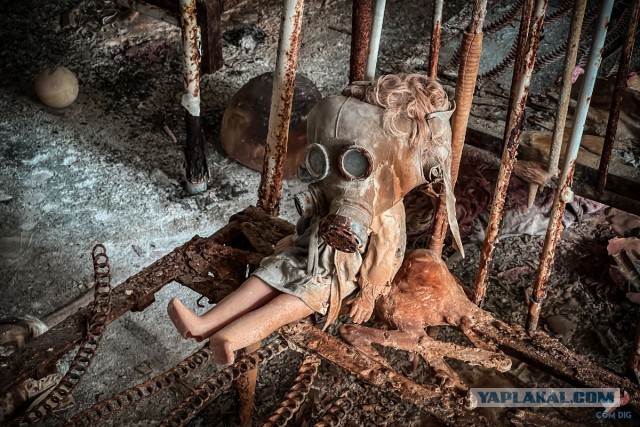 Детство, украденное мирным атомом. Заброшенный с 1986 года детский сад в Припяти