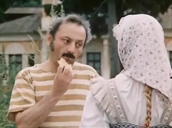 Девушка ищет любовь, но парни смотрят только на них
