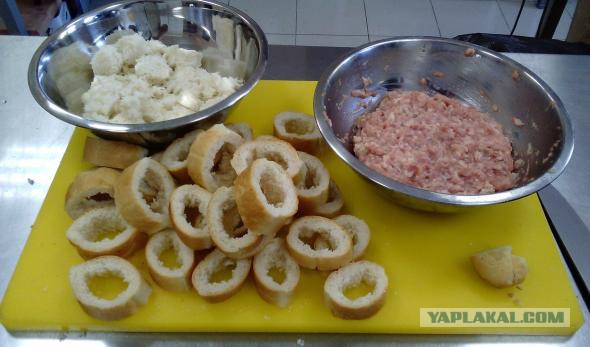 Котлета из багета или, что делать, когда нужно дёшево, сытно-вкусно и быстро.