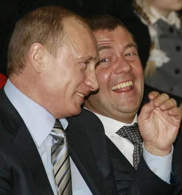 Медведева отказались поддержать на должность Премьера.