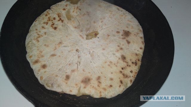 ЧудУ (лепешки) с разной начинкой