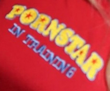 Девушка 2007 года рождения заработала миллион долларов на OnlyFans за три часа