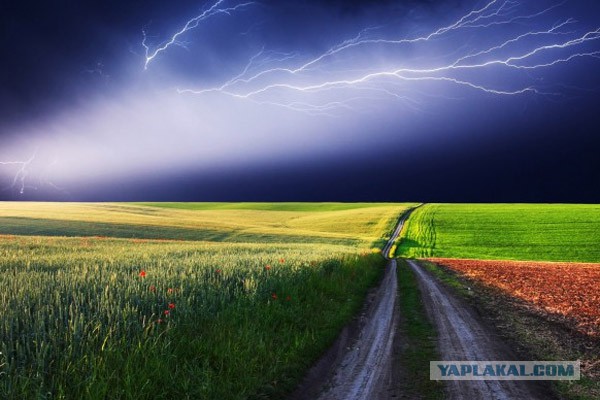 Не купайтесь во время грозы!
