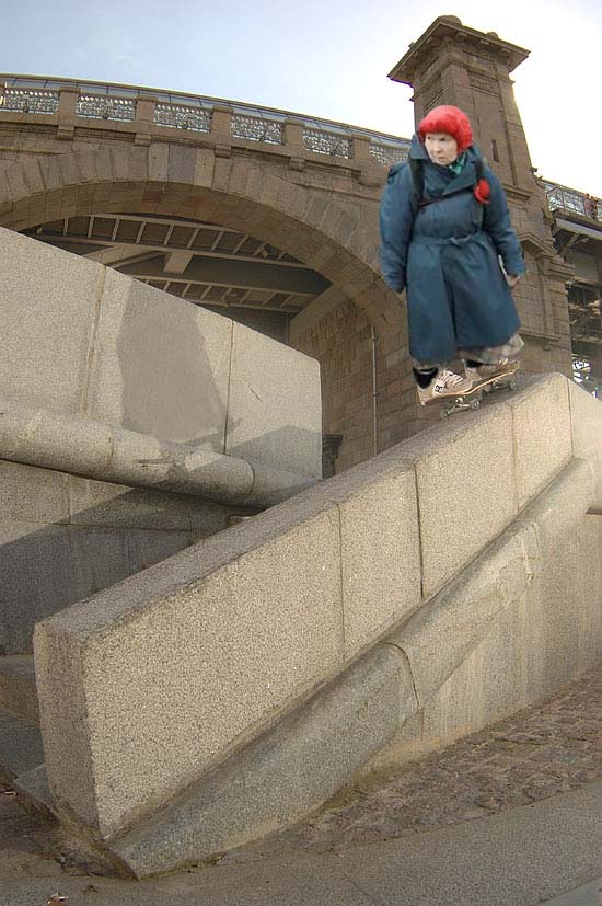 Фотожаба: Бесстрашная бабушка