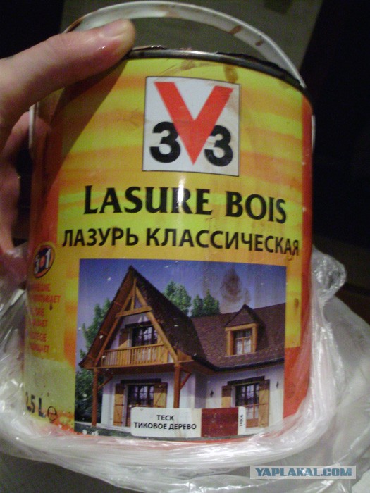 Деревянное дверное полотно дёшево и сердито.