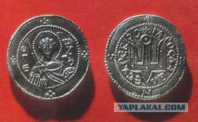 Демонтировали монумент, установленный в Полтаве в честь 140-летия победы русских войск в Полтавской битве.