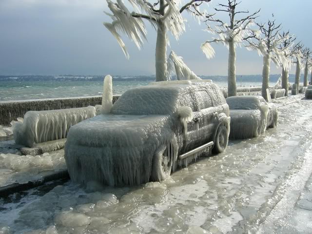 Машины во льду