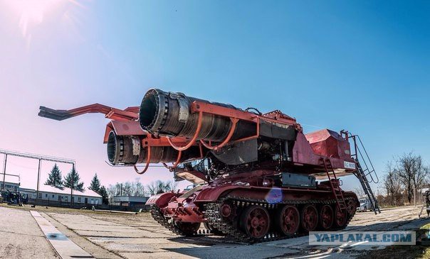Метеорит сбивает пламя