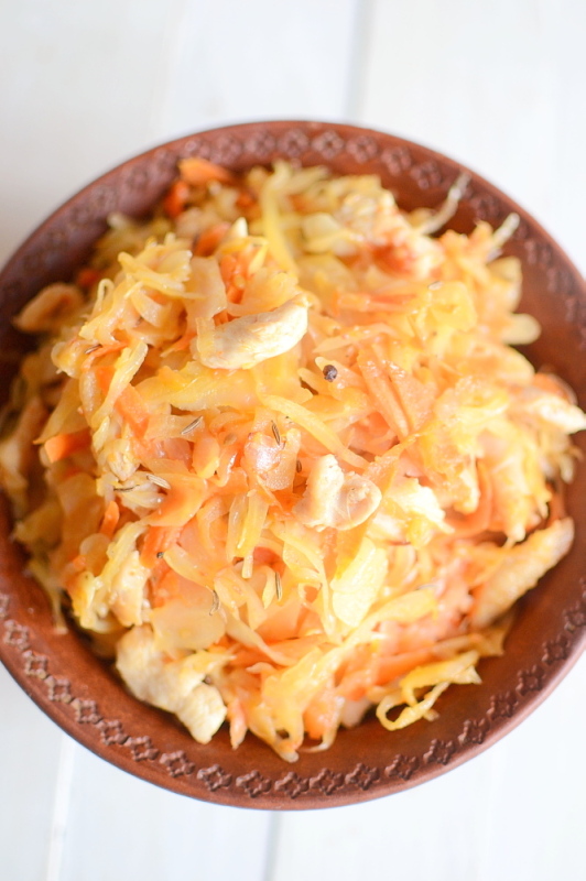 Пирог с капустой и немножко с курицей