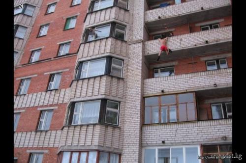 Муж неожиданно вернулся из командировки?