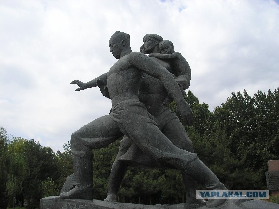 Какие прозвища дают памятникам в России