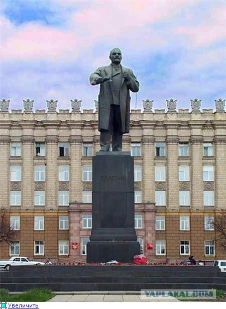 За ночь в Калуге снесли памятник Ленину на площади Старый Торг