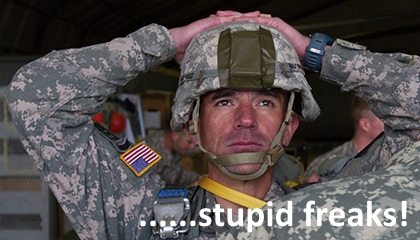 Негр даже не понял что у него кончились патроны.