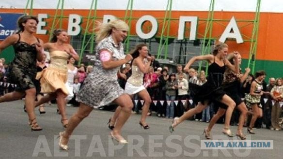 На шпильках не только ходят - на них еще и бегают!