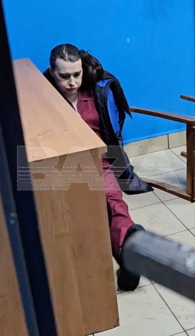 Дворник и его транс-женщина-уборщица* держат в страхе два московских ЖК