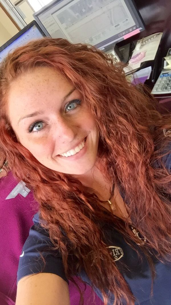 Когда девушкам скучно на работе