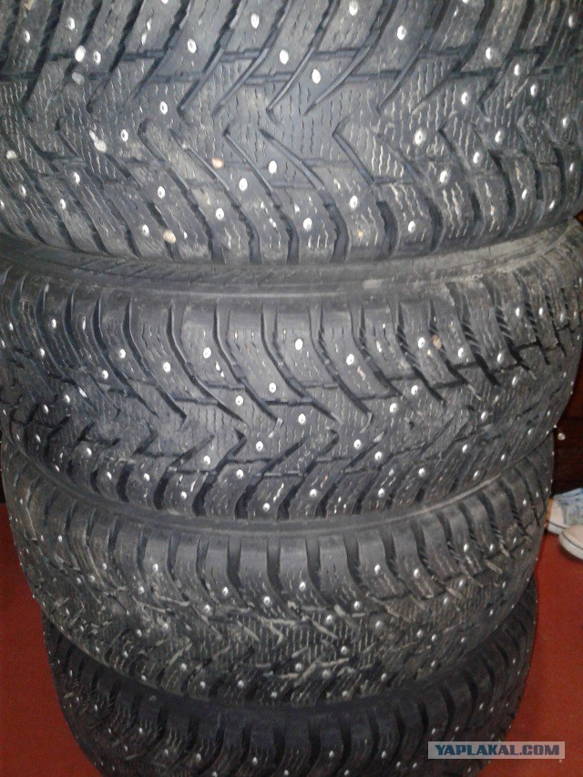 Продаю Nokian Hakkapeliitta 8 SUV 215/65 R 16