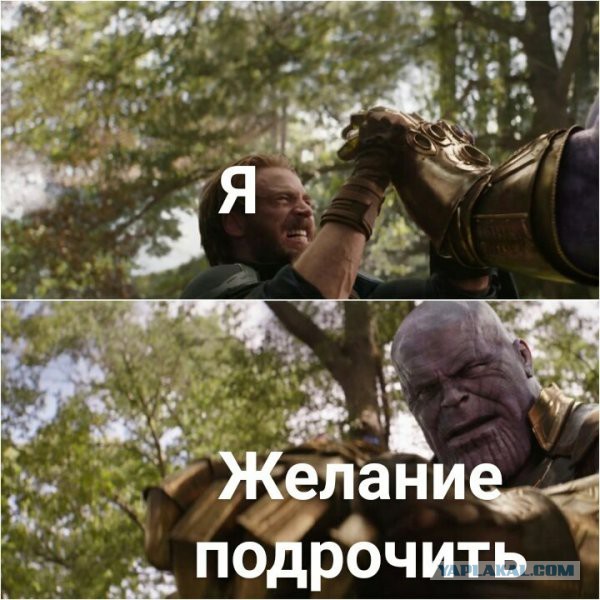 19-летняя девушка удивляет гибкостью тела