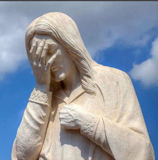 Учительница в Сочи вымогает деньги за уборку в классах и просит не доводить её до греха
