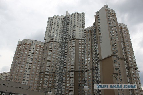 Гопари в киевской новостройке терроризируют дом