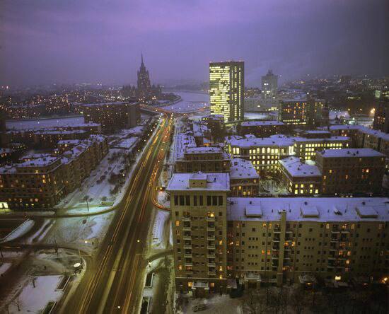Москва и москвичи. Двадцатый век. 04.02.25