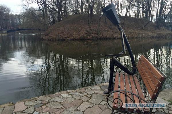 Сядь со мною рядом!