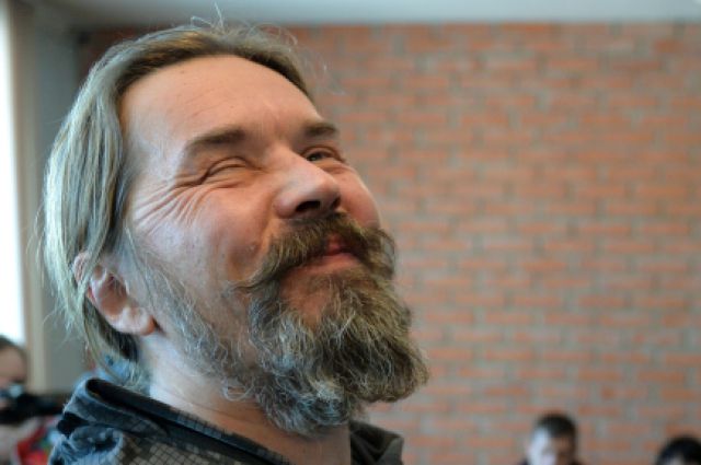 Баста рассказал, почему назвал Децла чмом