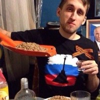 Памятник легендарному Мотороле открыт в центре Донецка