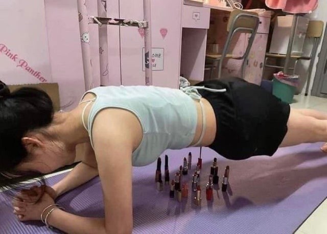 Немного пятничных и где то смешных картинок