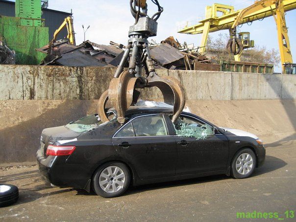 Куда же везут эту новую Toyota Camry?