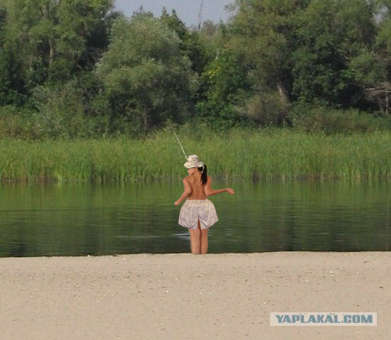 Фотожаба: Голый рыбак