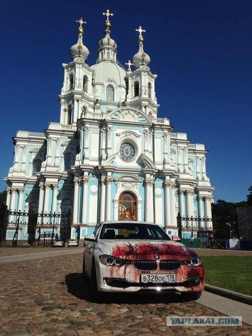 Креативный рисунок на BMW