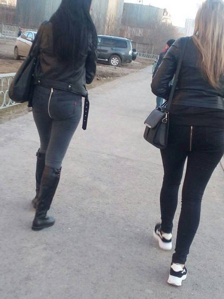 Давай я тебя ещё вот в этой позе сфоткаю