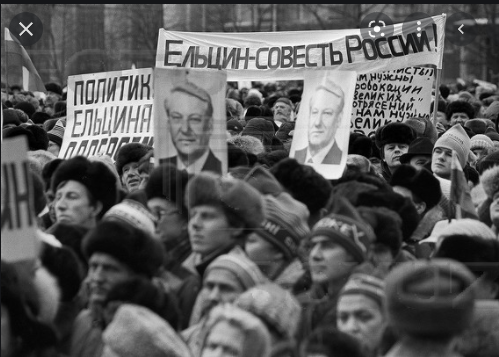 Вопрос - почему в России уже много лет сложилась ситуация, когда за работу людям платят копейки?