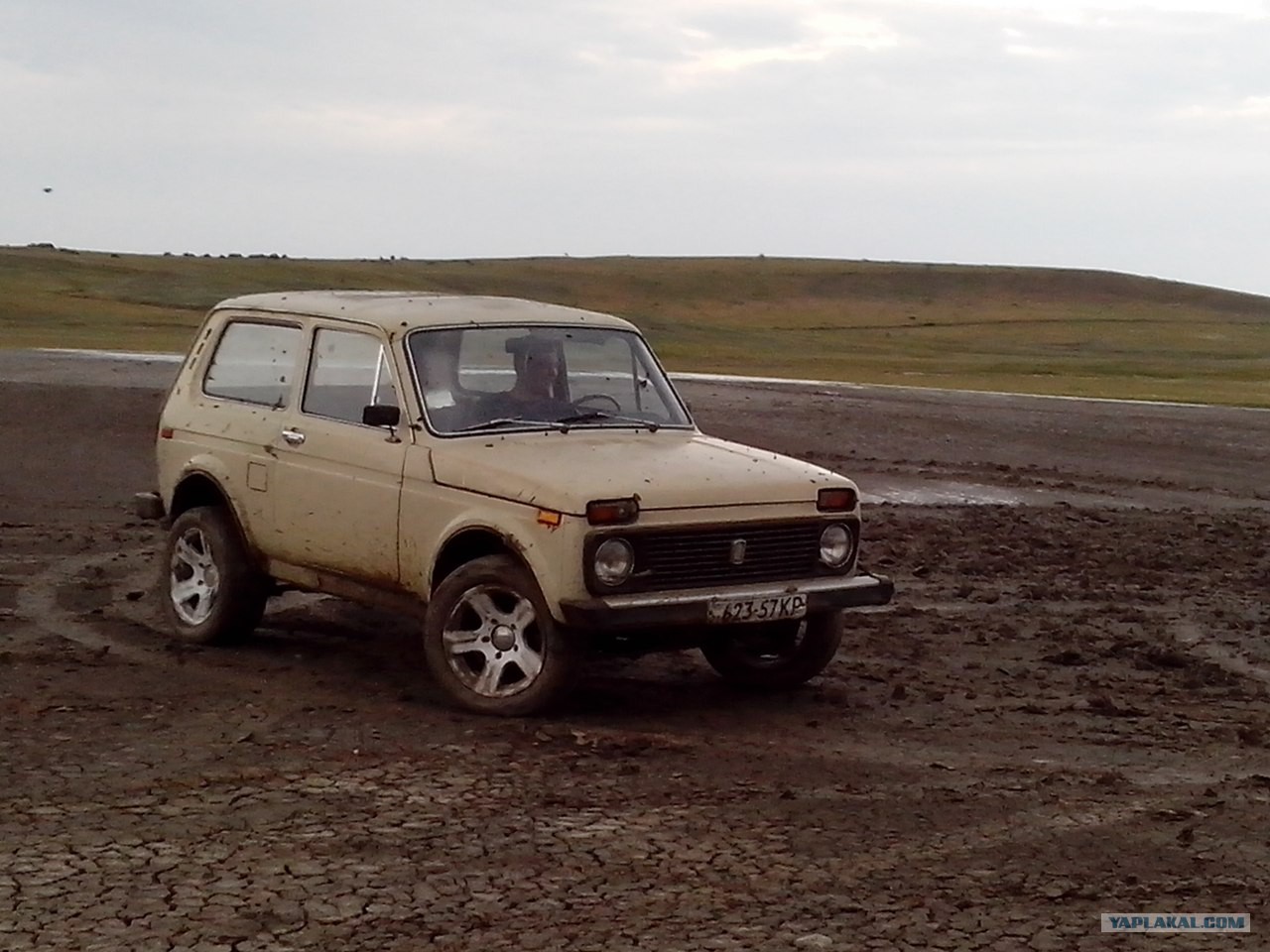Нива 2121 ржавая
