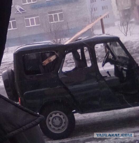 В аэропорту Норильска ветром снесло Boeing