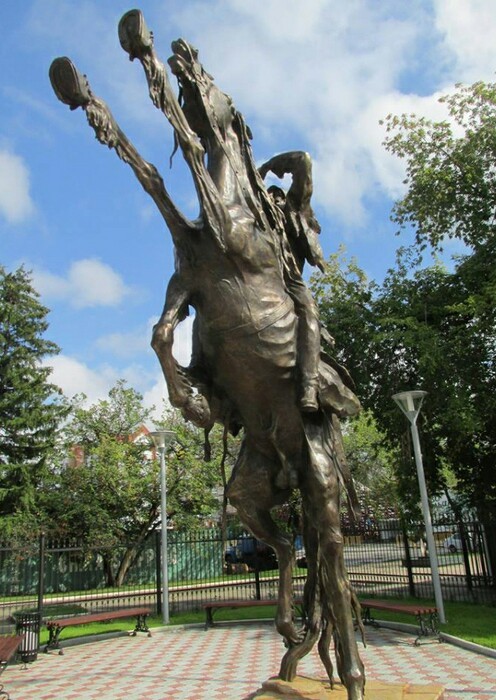 Косяки, отлитые в граните
