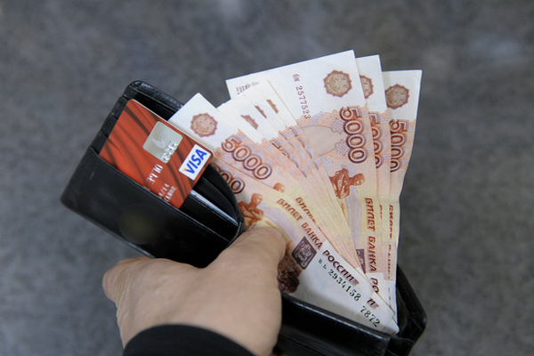 Среднестатистический калужанин зарабатывает 48 200 рублей