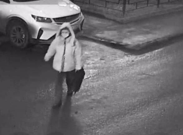 В Татарстане новорождённого малыша подкинули в подъезд многоэтажки