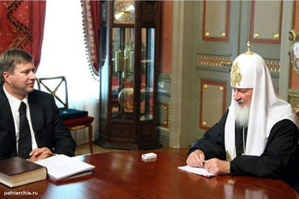 Разбегайся отроки, патриарх несется.