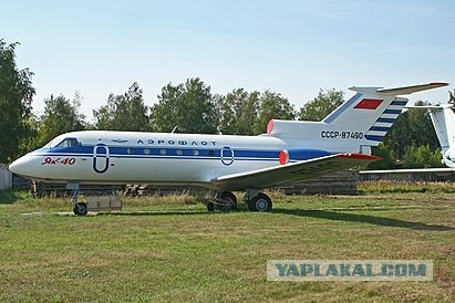 Почему в советских самолётах двери открывались внутрь, а у остальных наружу?