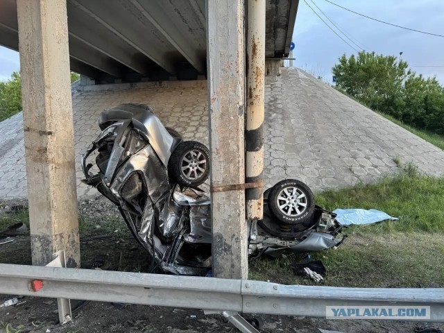 Омская полиция опубликовала кадры смертельной аварии, которая произошла вчера вечером на въезде в город